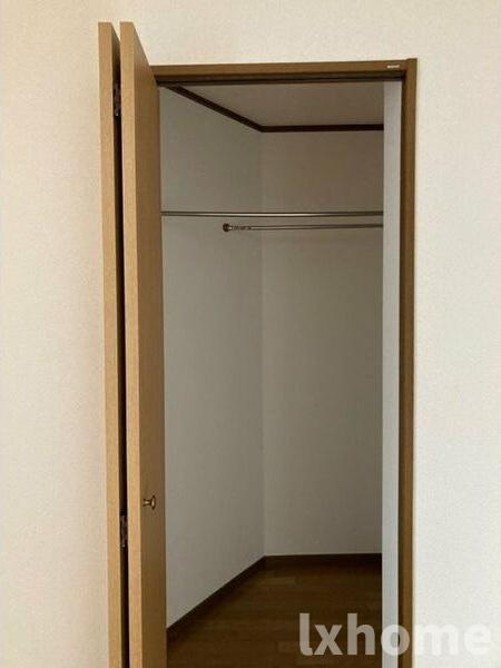 アルビヨン千里丘の内装|明るい室内です