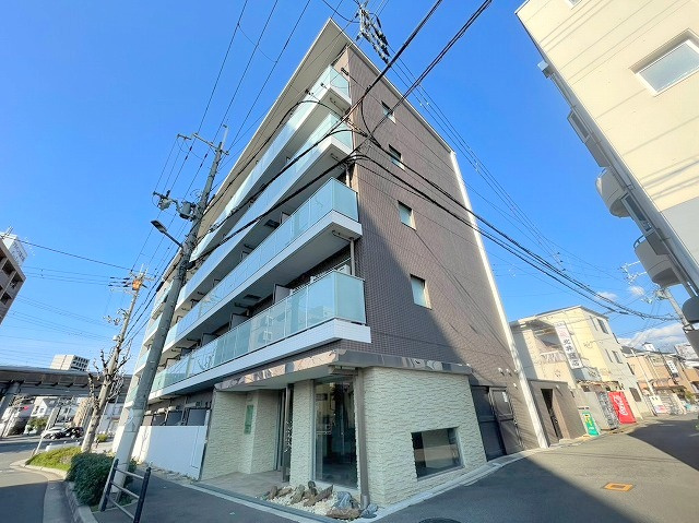 パークヒルズ新大阪willの外観