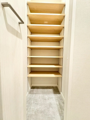 【収納】 | ジェイパーク渋谷イーストスクエア | シューズボックスです