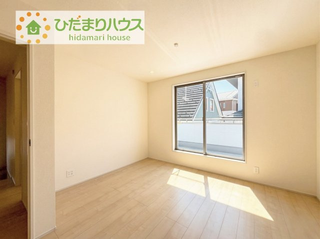 【寝室】 | 第1取手市ゆめみ野　新築戸建　2号棟 | 広めの主寝室は、ベッドの他にもパソコンデスクやドレッサーなども置けちゃいます(*^-^*)