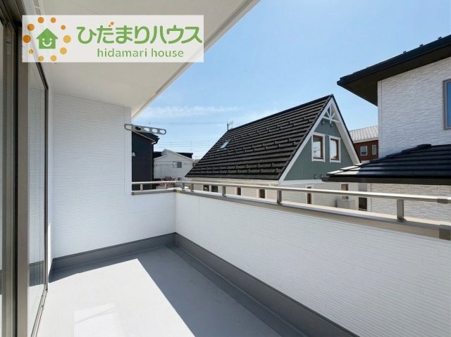 【バルコニー】 | 第1取手市ゆめみ野　新築戸建　2号棟 | 広々としたバルコニー。お洗濯物もぜーんぶ干せちゃいます！！