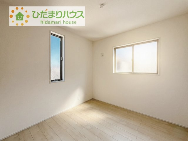 【洋室】 | 第1取手市ゆめみ野　新築戸建　2号棟 | お掃除しやすく、清潔感を保てるのでダニも発生しにくいフローリング♪