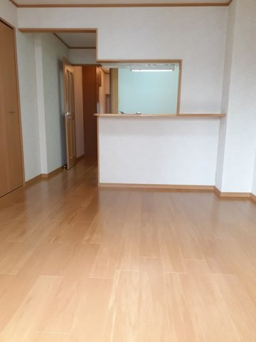 アルペンローゼの居間・リビング|明るい室内です☆