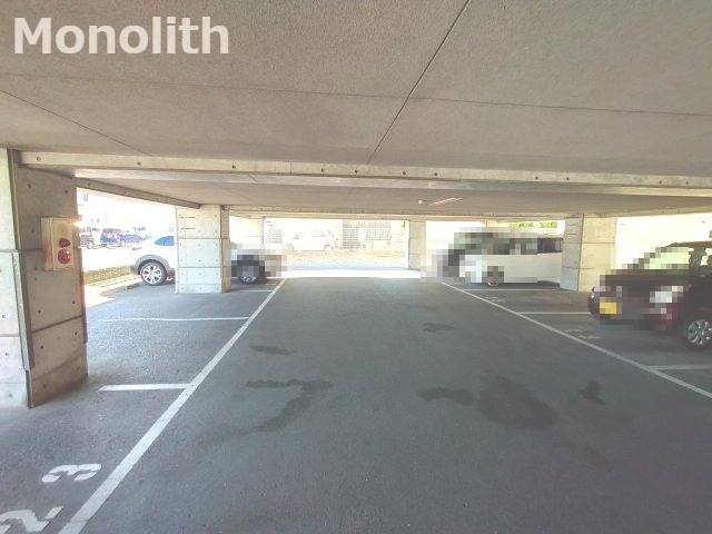 グリーングラス久米田の駐車場