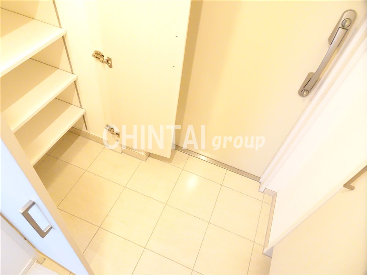 ファレール笹塚Ⅱの玄関