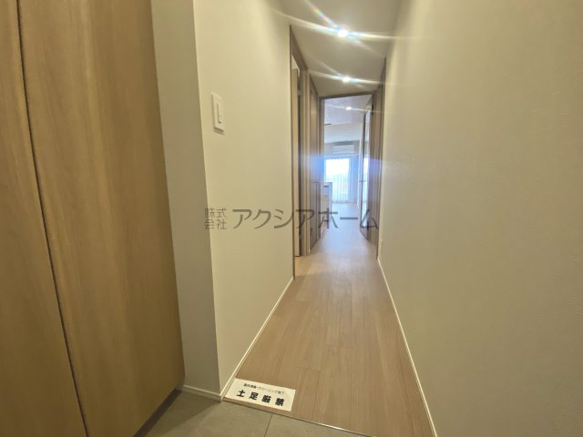 エステ・スクエア新所沢の玄関