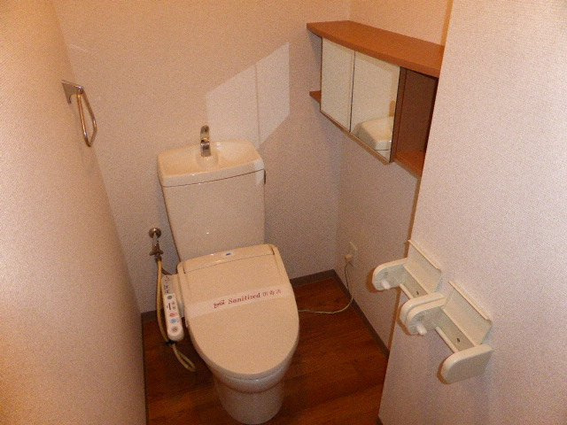 コンフォール恵Ⅱのトイレ|シャワー付トイレ