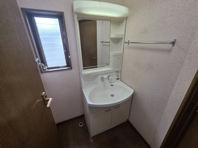 姫路市木場中古戸建の独立洗面台