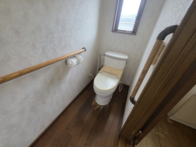 姫路市木場中古戸建のトイレ