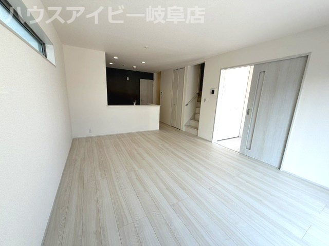 【居間・リビング】の画像