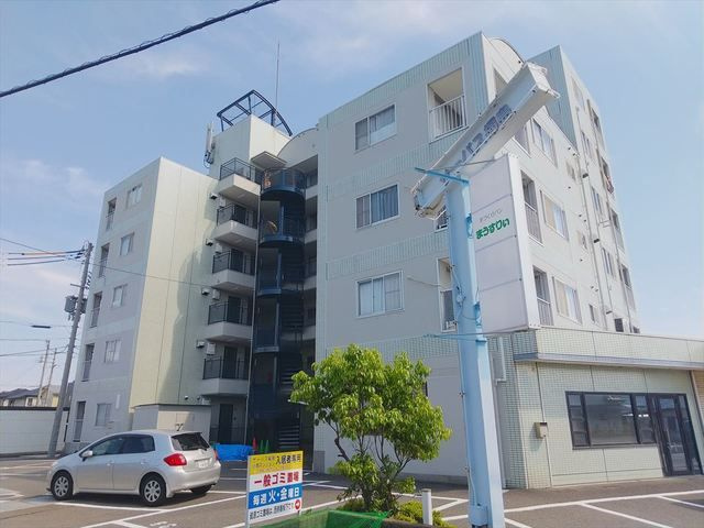 サーパス福島の外観
