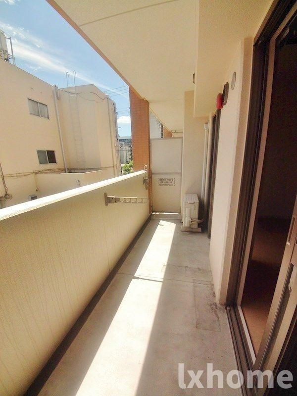 デル　スール　ラ　ローザのバルコニー|お洗濯にも便利なバルコニー付き