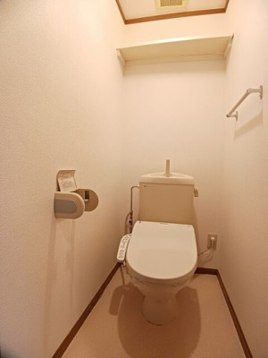 【トイレ】 | レフィナード吹上 | 清潔感のあるトイレです