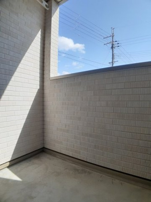 【バルコニー】 | ア・ソレイアード | 陽当たり良好なバルコニーです