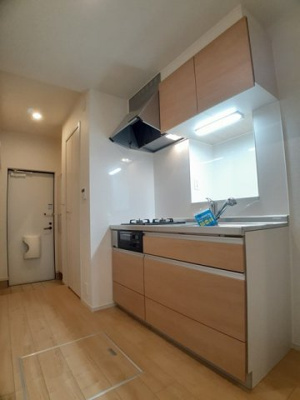 【キッチン】 | ア・ソレイアード | コンパクトなキッチンで掃除もラクラク