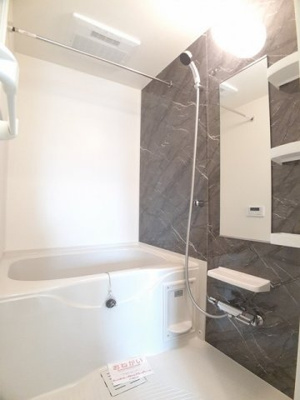 【浴室】 | ア・ソレイアード | きれいなお風呂です