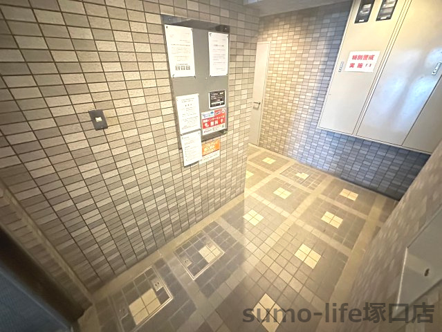 ウィンディ尼崎のロビー