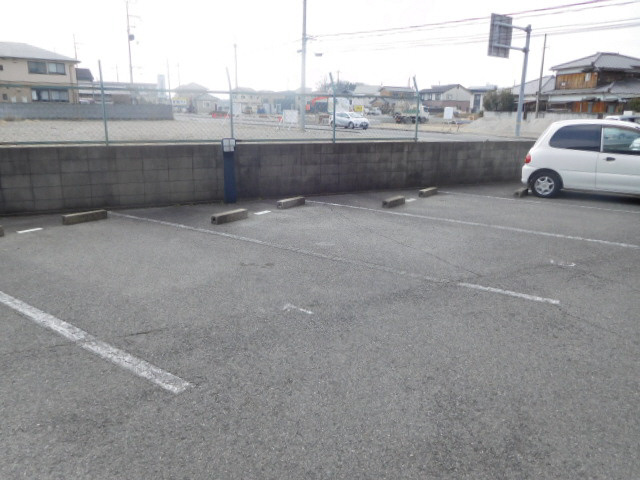 パシフィックたつのの駐車場