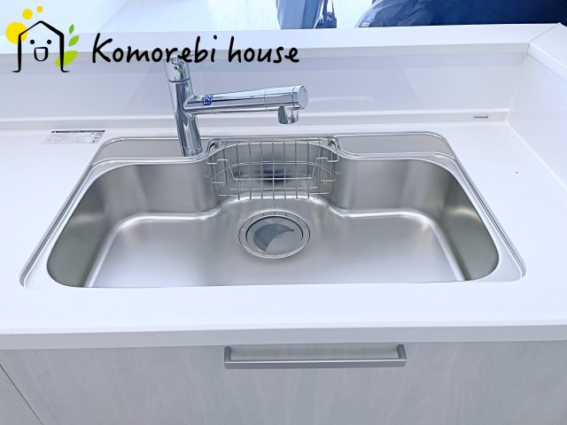 さいたま市北区日進町1728①　新築一戸建て　ミラスモシリーズ　01のキッチン|キッチンでお料理をお楽しみください