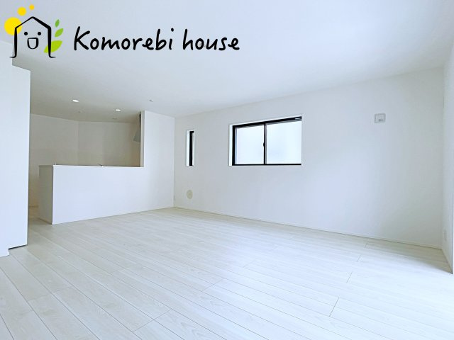 さいたま市北区日進町1728①　新築一戸建て　ミラスモシリーズ　01の居間・リビング|ゆったり過ごせる居間です