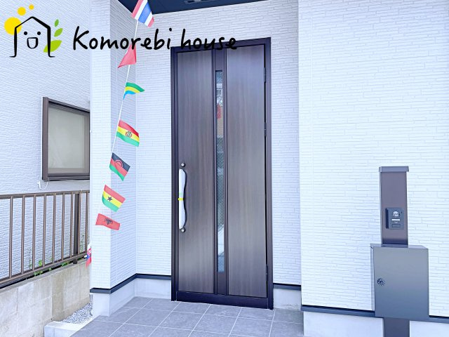 さいたま市北区日進町1728①　新築一戸建て　ミラスモシリーズ　01の玄関|きれいな玄関です
