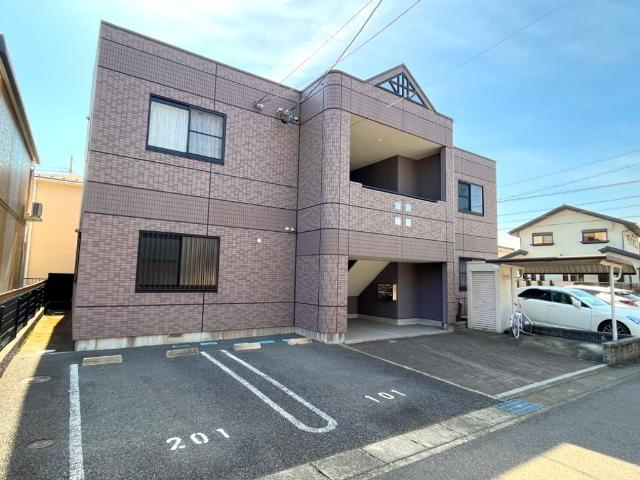 ファシネーションの駐車場|外観写真（昼）