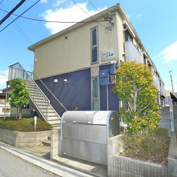 クレスト上本郷のエントランス