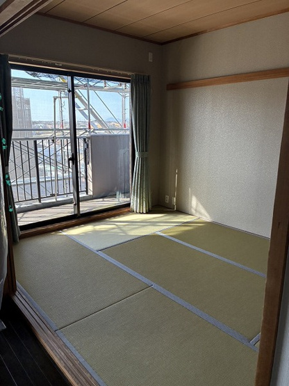 【和室】 | コスモふじみ野センターフォーラム（朝霞店） | 2026年3月撮影/6.0帖和室
畳の香りが落ち着く6帖の和室です！
お布団や季節物の衣類などをすっきり収納できる押し入れ完備◎