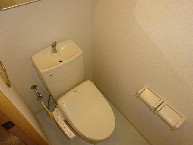 ウエスト　クリークのトイレ|シャワー付トイレ