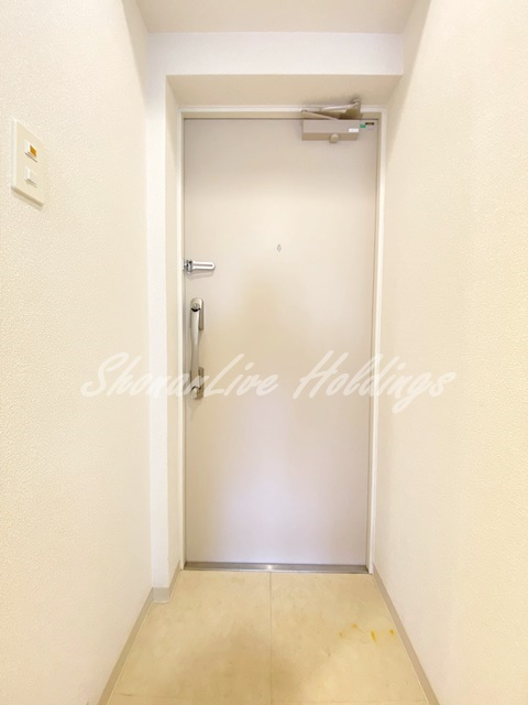 厚木市旭町５丁目の賃貸マンションの玄関|シューズボックスございます♪