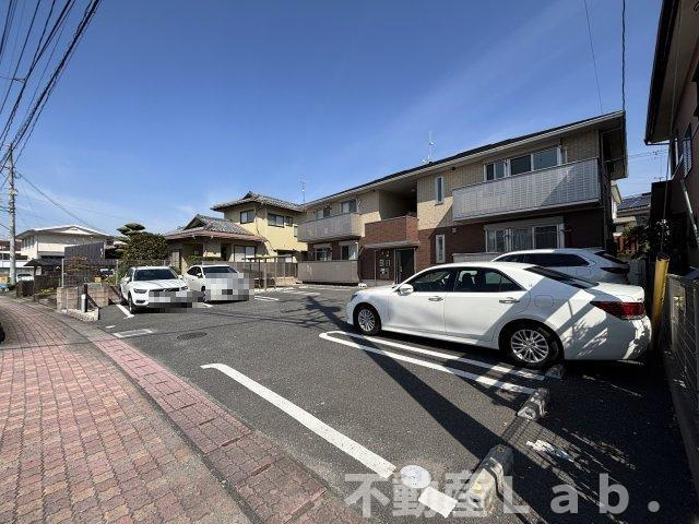 セブンパレスの駐車場