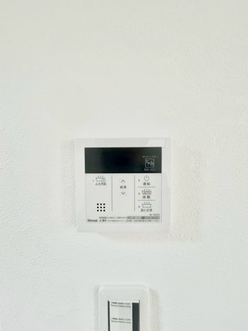 北区赤羽西4丁目　新築戸建の設備|追い焚き機能付きのため、帰りが遅くなった日にも温かい湯船に浸かって疲れを癒すことができます。

現地ご見学希望・資料請求などお気軽にお問い合わせ下さい！
03-5990-5201