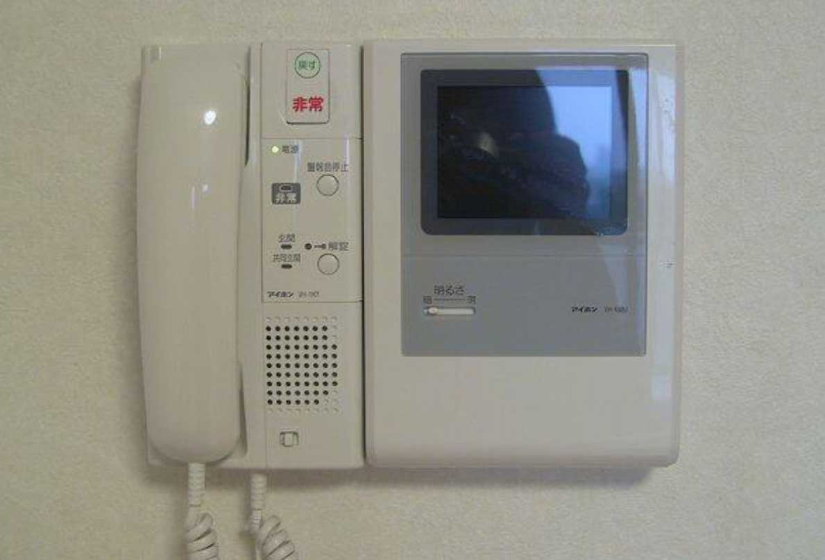 ルーブル祐天寺　独立洗面台　オートロック　システムキッチンのセキュリティ