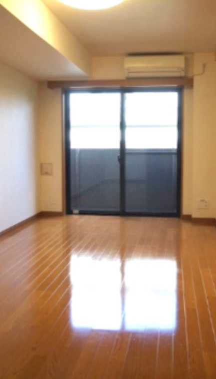 ルーブル祐天寺　独立洗面台　オートロック　システムキッチンの居間・リビング