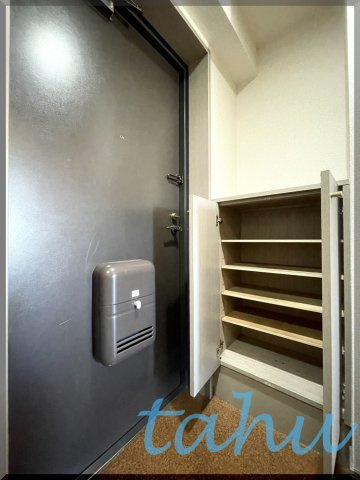中野区上高田４丁目の賃貸マンションの玄関