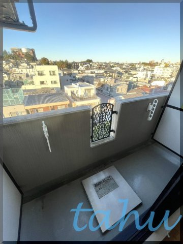 中野区上高田４丁目の賃貸マンションのバルコニー