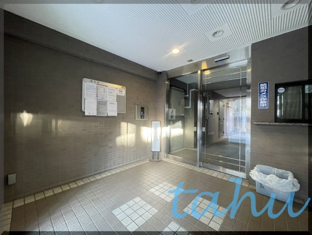 中野区上高田４丁目の賃貸マンションのエントランス