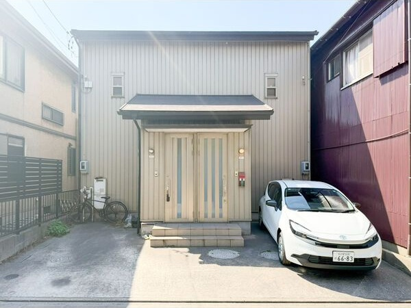 FURUSAWAの駐車場
