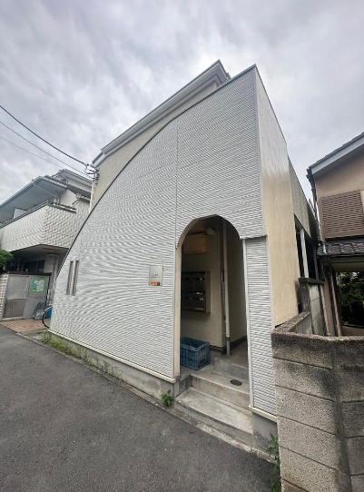 パレス西荻のエントランス