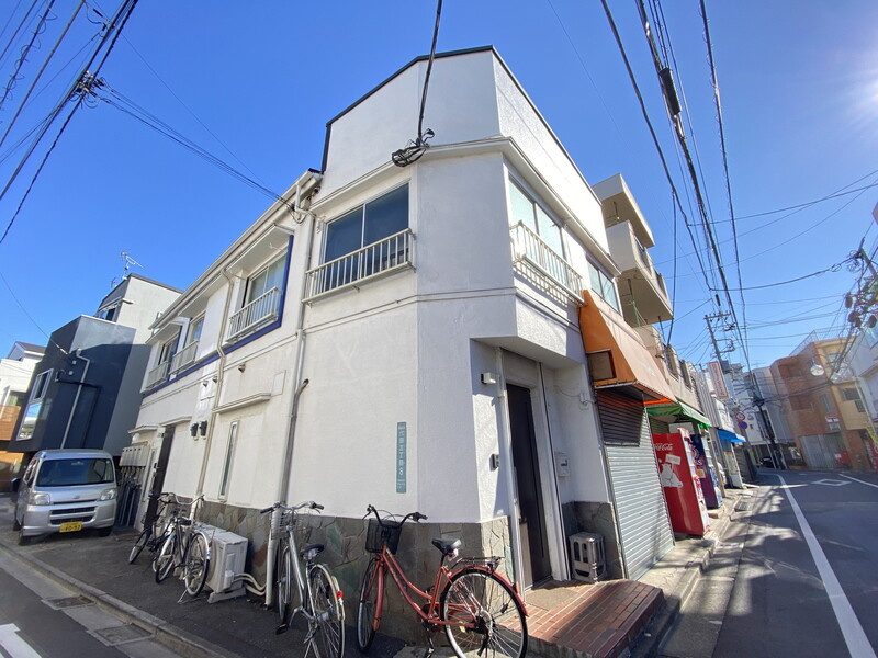 孔雀世田谷のエントランス