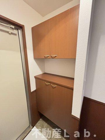 ルミエール須賀の玄関