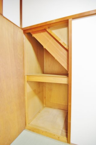 宮本5丁目貸家の収納