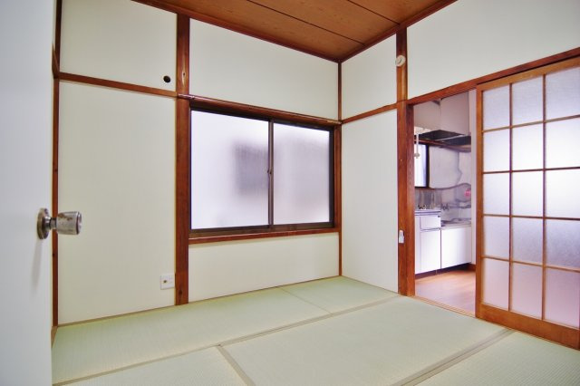 宮本5丁目貸家の居間・リビング