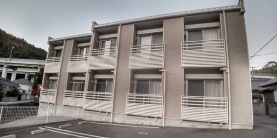 レオネクスト勝山の外観