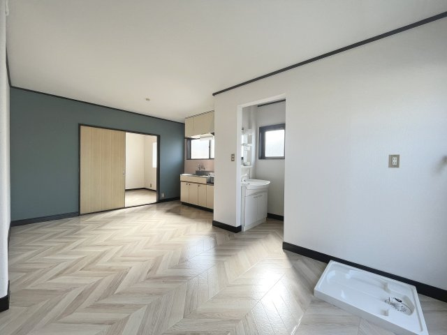 北九州市八幡西区山寺町のアパートの居間・リビング