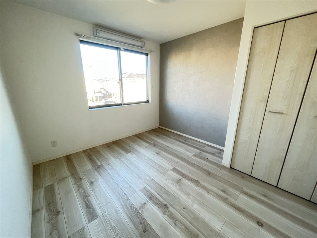 CRASTINE西馬橋1丁目(クラスティーネニシマバシイッチョウメ)の居間・リビング