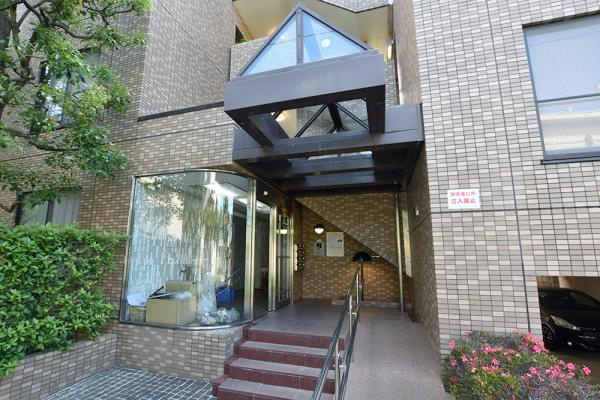 ホームズ杉並阿佐ヶ谷の外観|ペット飼育相談可能な新耐震基準マンション、ホームズ杉並阿佐ヶ谷は即日現地案内となっておりますので、お気軽にお問い合わせください！