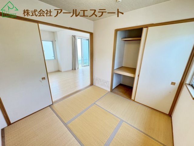 加古川市平岡町土山　JR「土山駅」徒歩15分の和室