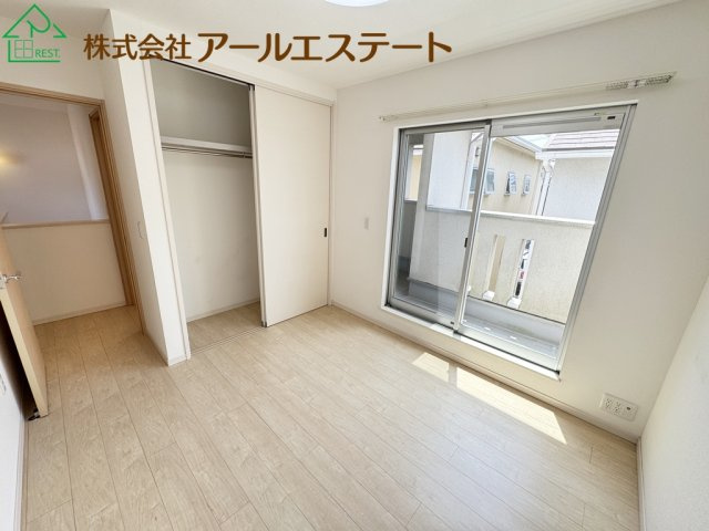 加古川市平岡町土山　JR「土山駅」徒歩15分の寝室