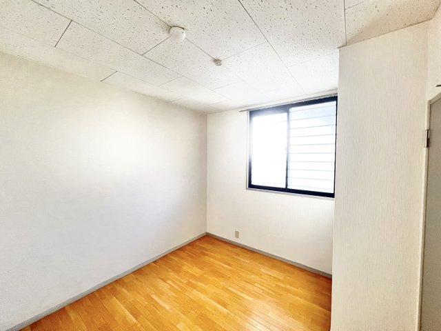ヴィレッジサイトーの洋室|※別部屋参考写真